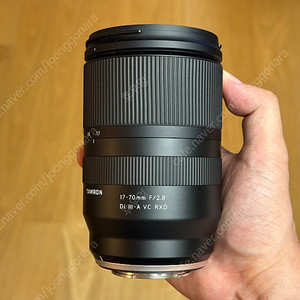 탐론 17-70 f2.8 후지 마운트 팝니다.