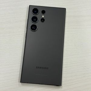 갤럭시S24울트라 티타늄블랙 256용량 24년 11월개통 상태좋은폰 75만 판매해요