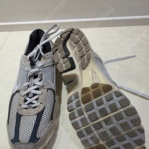 나이키 줌보메로5 라이트본 앤 블랙 270