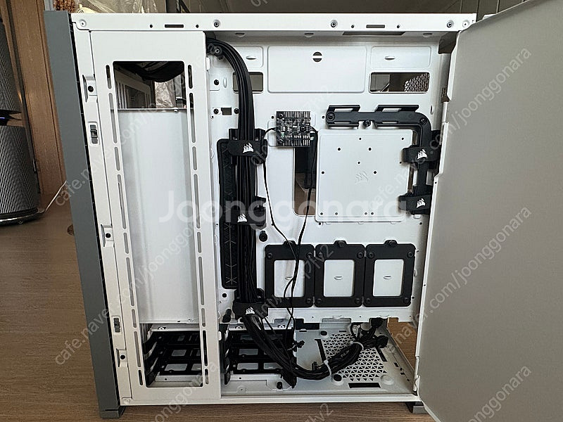 커세어 7000D airflow 화이트 팝니다--2