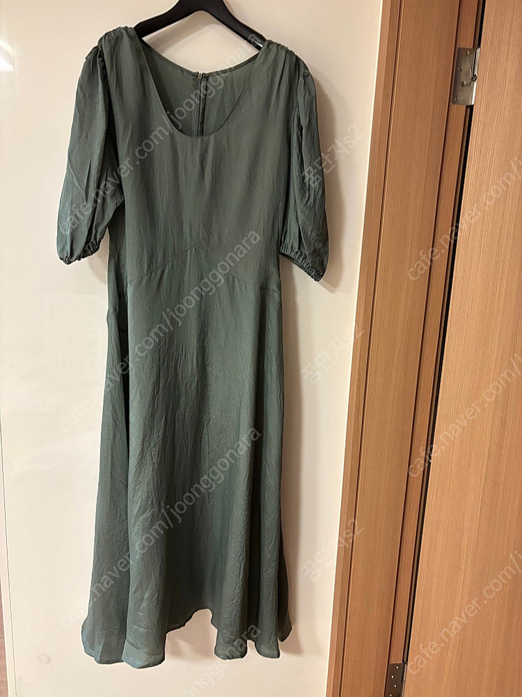 블로썸 에이치컴퍼니 벌룬소매 퍼프 롱 원피스 유색 드레스 셀프웨딩 여행룩 아세테이트100 이미지