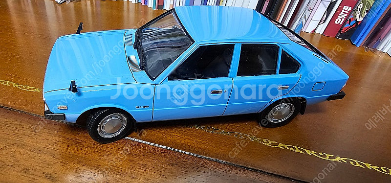 아카데미 포니 조립 완성 하자품 싸게 팝니다.--2