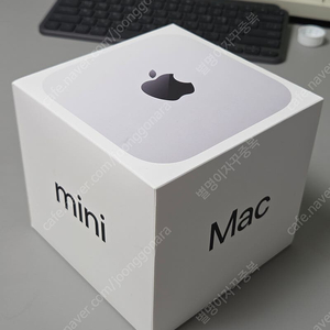 애플 맥미니 M4 기본형 박풀 팝니다.