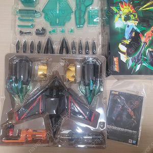 초합금혼 gx-69r 골디마그 / gx-68x 스타가오가이가 / 궁극의용자왕 골드맥기버전입니다. 일괄판매합니다.