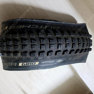 스페셜라이즈드 부처 mtb 타이어 팝니다
