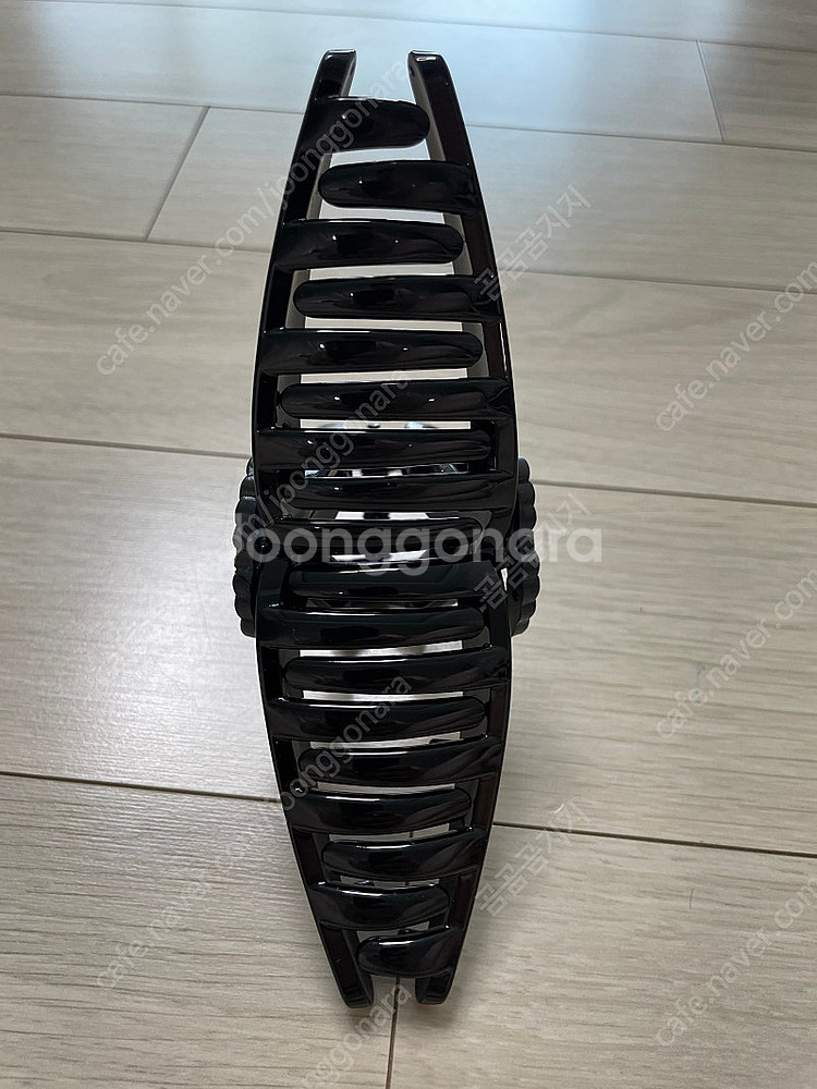 새제품 샤넬 스타일 블랙 골드 롱 헤어 집게핀 광주광역...--2