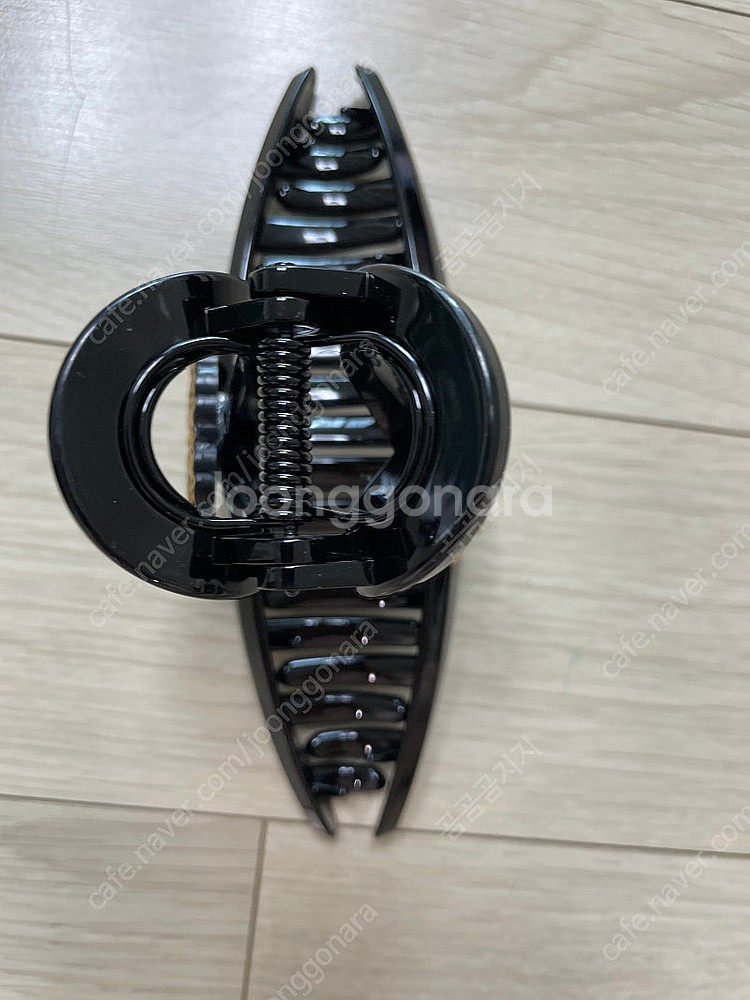 새제품 샤넬 스타일 블랙 골드 롱 헤어 집게핀 광주광역...--3