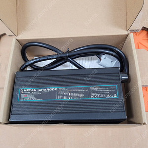 16.8V 리튬이온4S 20A 충전기