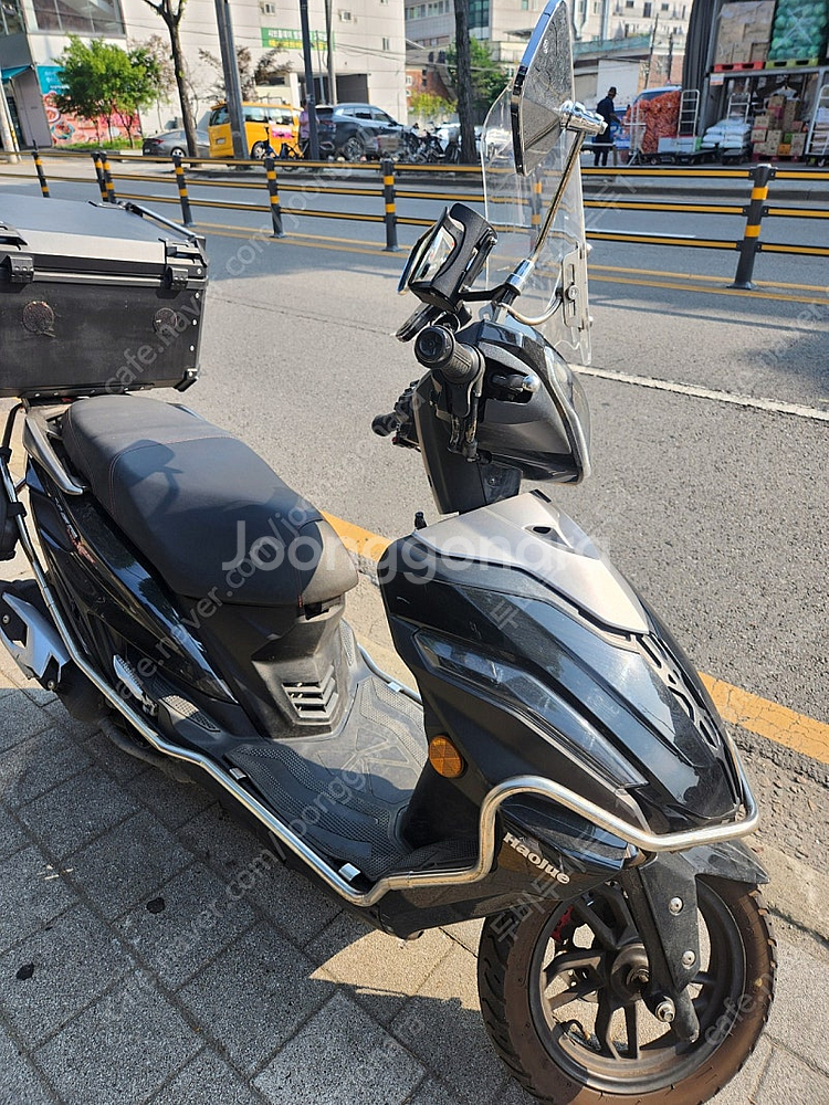 하우저 usr125 판매합니다 스쿠터 오토바이 배달 명...--0