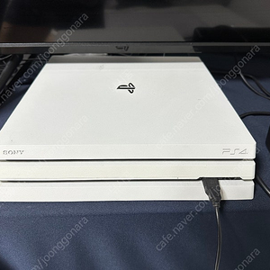 PS4 화이트