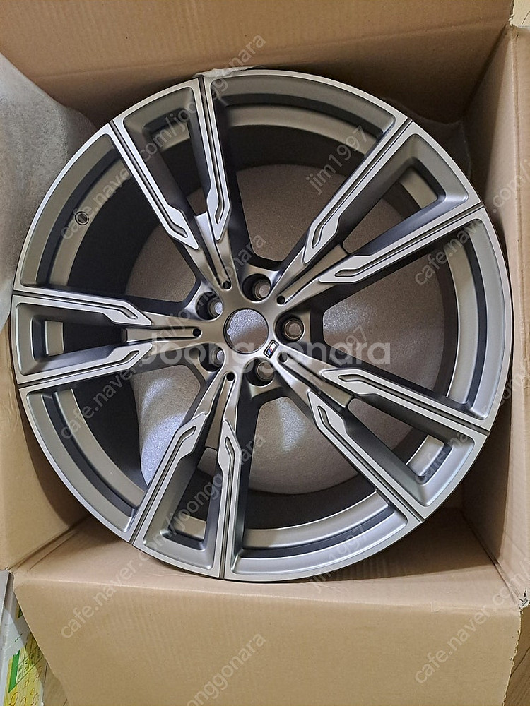 BMW X6,X5용 22인치용 747M 앞휠1개 새거--0