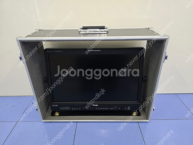 티브이로직 LVM-182W-A 멀티뷰 모니터--0