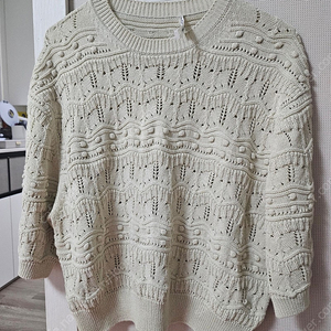 더캐시미어 크롭 폼폼니트