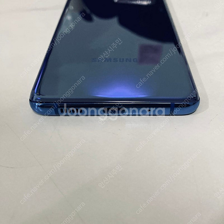 갤럭시 S20플러스 블루 256기가 8만원 판매합니다!--2