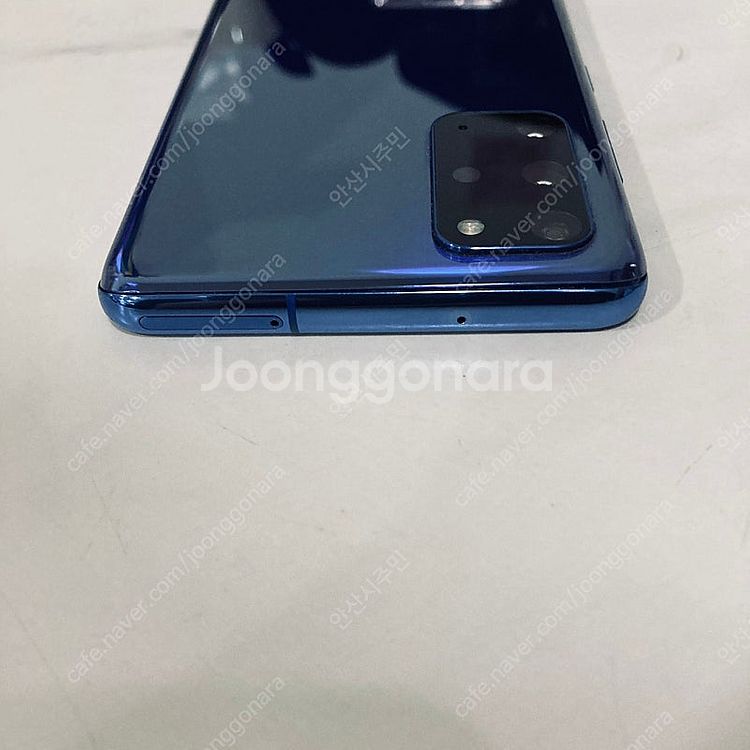 갤럭시 S20플러스 블루 256기가 8만원 판매합니다!--3