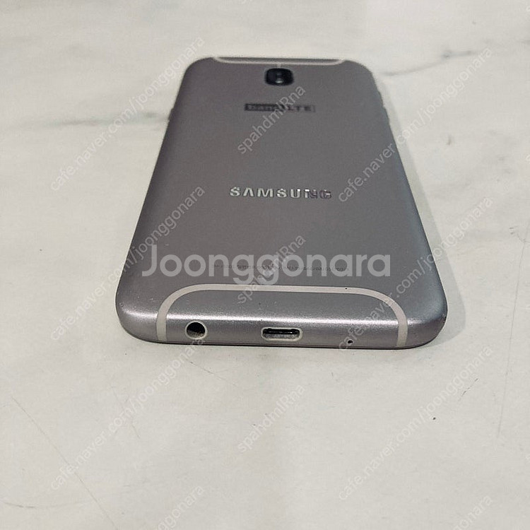 갤럭시 J5 핑크 32기가 액정S급 매우깔끔한기기 2만원 판매합니다!--2