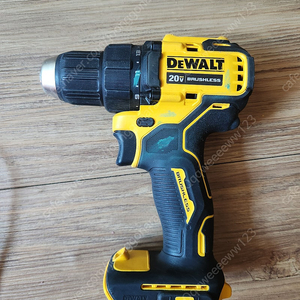 디월트 Dcd708 드릴