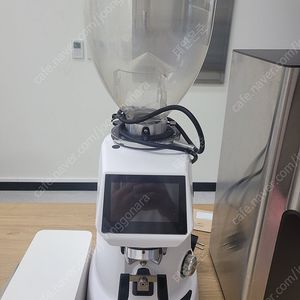 피오렌자또 f64e 풀터치 커피 그라인더 팝니다.