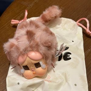 크라이베이비 표범 핑크