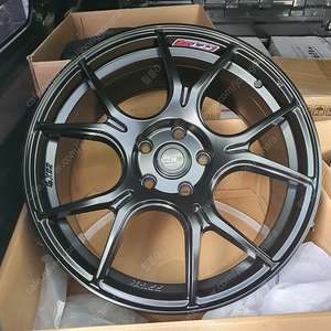 [ 추천 ] SSR GTX02 ST 18인치 플로포밍 경량 휠 팝니다