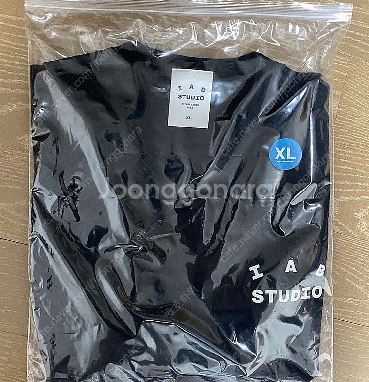 [M,L,XL]아이앱스튜디오 반팔티 블랙 화이트 미시착...--0
