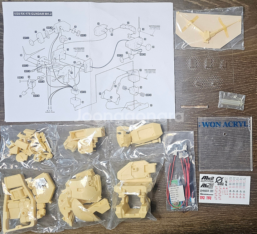 35주년 한정1/35샤아자쿠2헤드+RG퍼스트,1/35자...--6