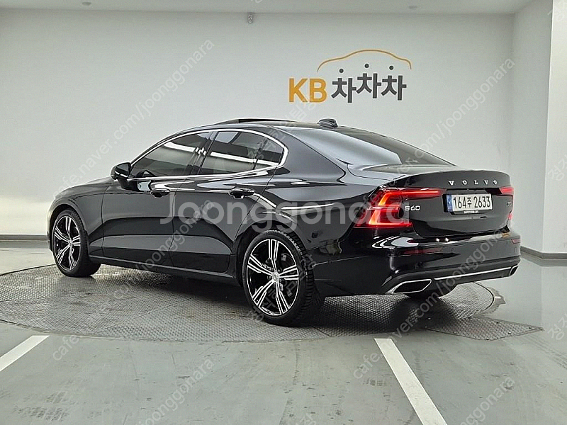 볼보 S60(3세대) B5 인스크립션 중고차 판매합니다...--2