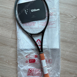 윌슨 테니스라켓 RF 01 FUTURE LITE 265g