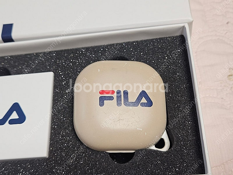 갤럭시 버즈 라이브 FILA 에디션--3