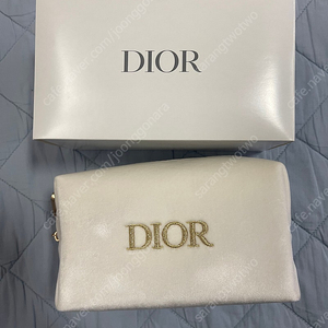 (새제품)디올 dior 화이트 벨벳 사각 파우치