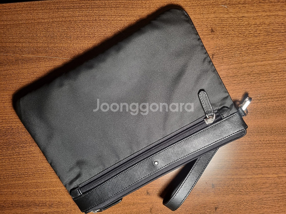 몽블랑 사토리얼 패브릭 클러치 126071 팝니다--1