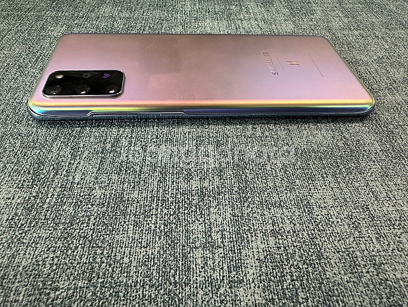 갤럭시S20플러스 256기가 BTS에디션 파손없는 가성비 단말기 11만원 판매해요--7