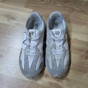 뉴발란스 327 키즈 200사이즈(택포 만원)
