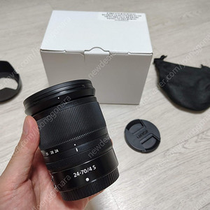 니콘 z24-70 f4 렌즈 팝니다.
