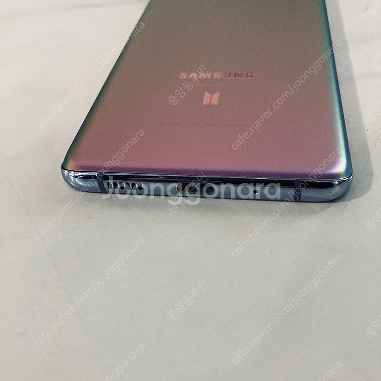 갤럭시 S20플러스+ BTS에디션 256용량 매우깨끗 12만원 판매합니다!--2