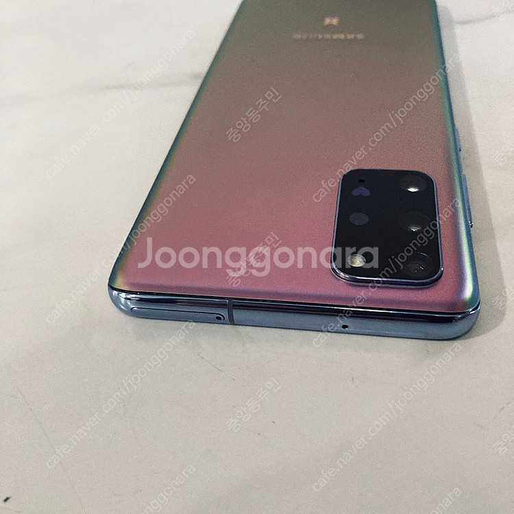 갤럭시 S20플러스+ BTS에디션 256용량 매우깨끗 12만원 판매합니다!--3