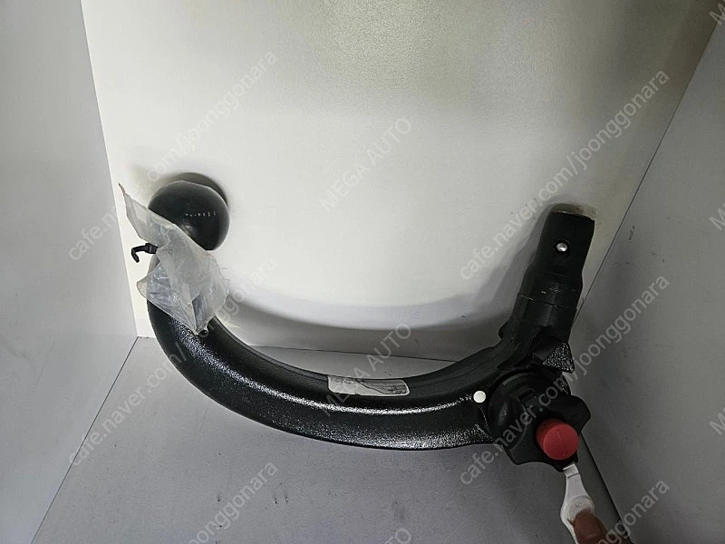 테슬라 모델 x순정 견인장치 스완넥 수입품 이미지