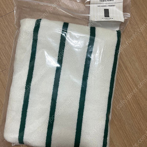 스타벅스 라코스테 비치타올을 멀티플백으고 교환원합니다.
