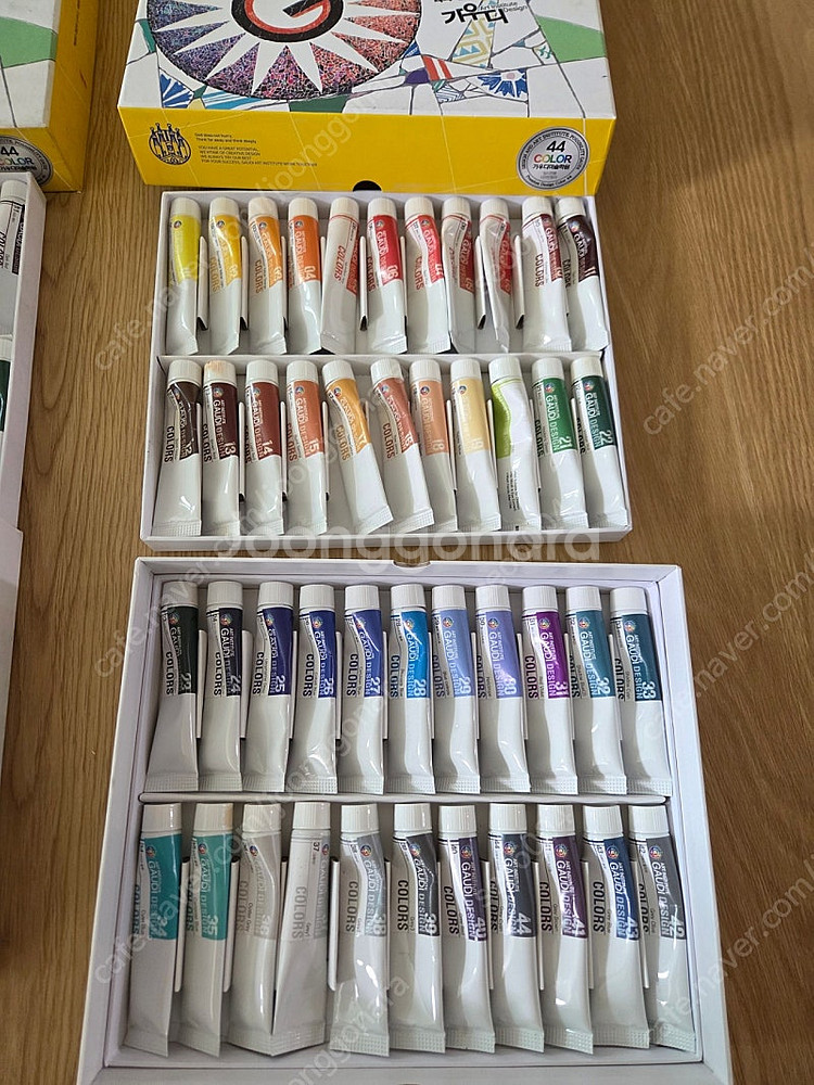 가우디 물감 44색 2세트 일괄 7만--0