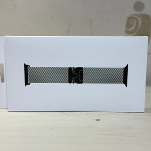 Apple 정품 티타늄 밀레니즈루프 L 단순개봉 판매합니다