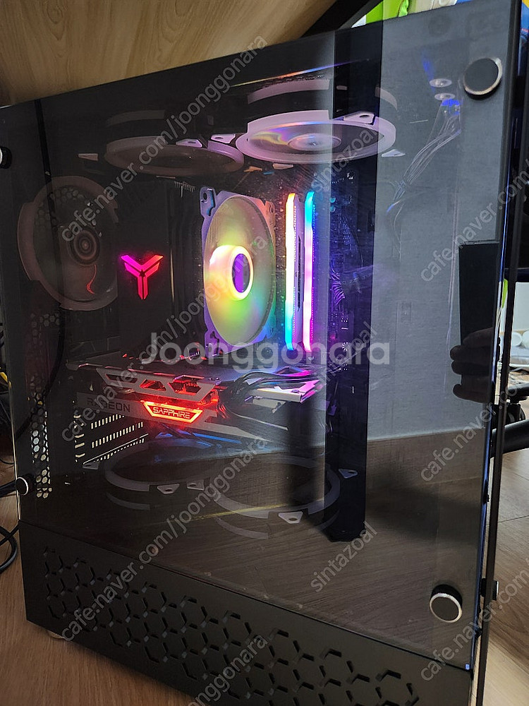 게이밍 데스크탑 5600x, 6600xt 라라랜드 피씨...--2
