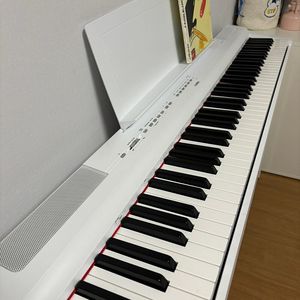야마하 p125 디지털 피아노+거치대 화이트 상태좋음