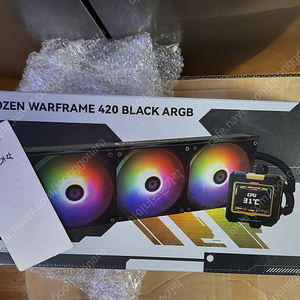 서멀라이트 프로즌 워프레임 420 ARGB LCD 수냉 쿨러 팝니다 ( 미개봉 )