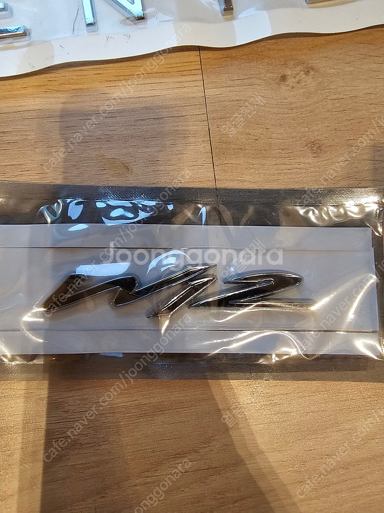 벤틀리 엠블럼 이니셜--2