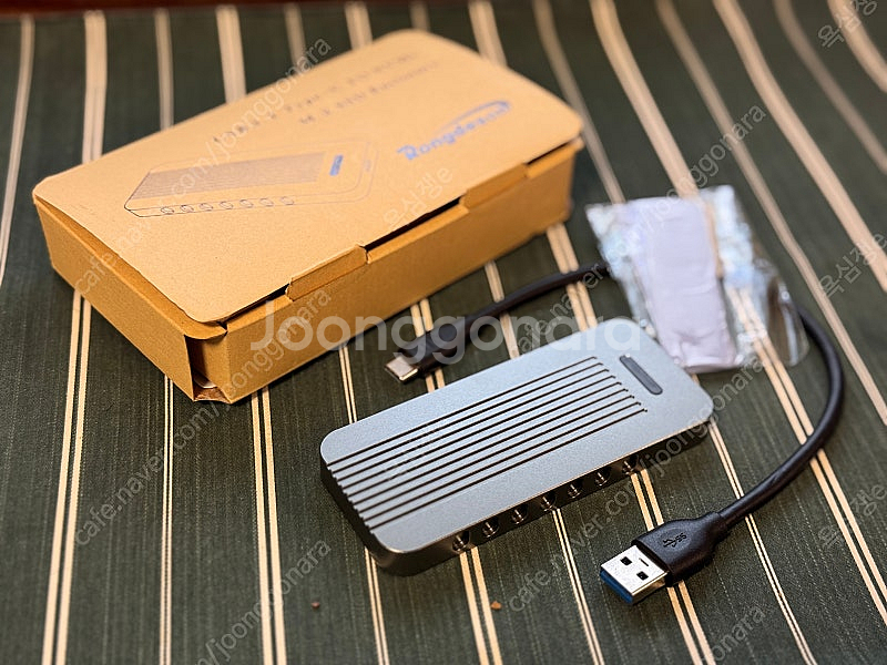 USB-C (USB 3.1) NVME 외장 드라이브: ...--0