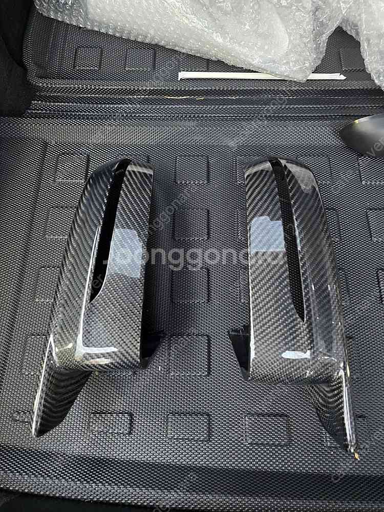 bmw g26 i4 m50 카본 뿔미러 팝니다--0