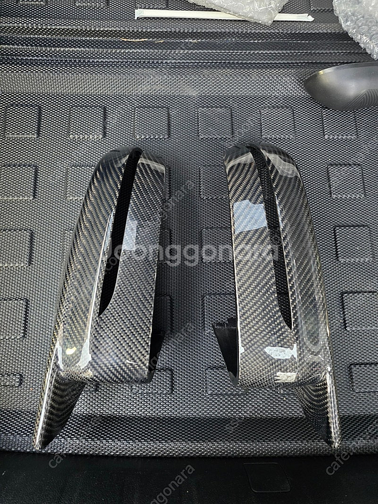 bmw g26 i4 m50 카본 뿔미러 팝니다--3