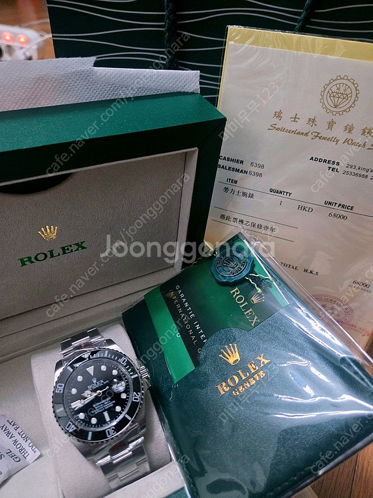롤렉스 서브마리너 블랙모델 판매해봅니다.--2