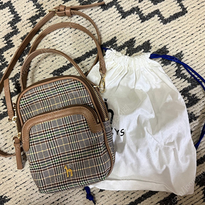 헤지스 미니 크로스백