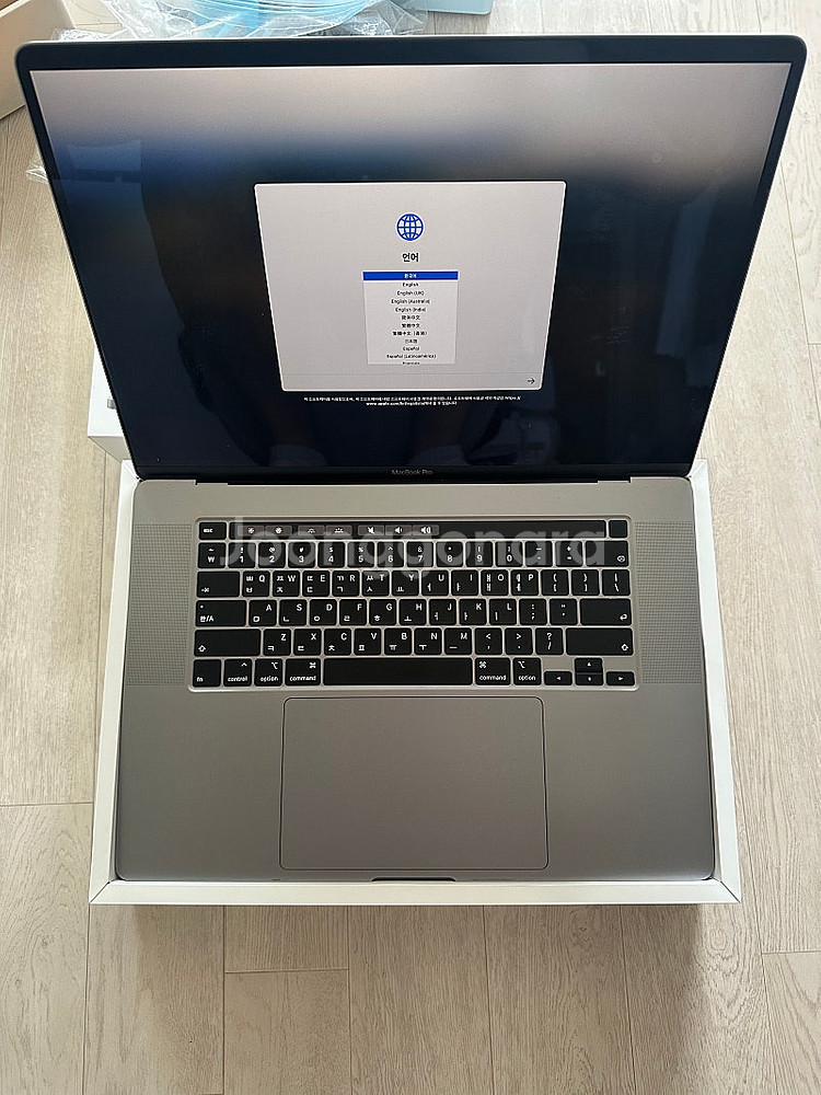 맥북프로 2019 16인치 터치바 실버 i7 16GB ...--2